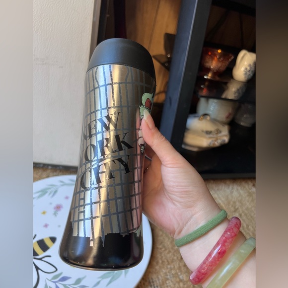 Disney Mickey Mouse New York City Travel Mug - Picture 13 of 16